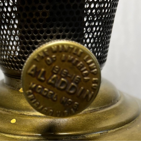 Aladdin Brass Kerosene Lamp 1919-1920 Beautiful!!!  Antique - Picture 7 of 10